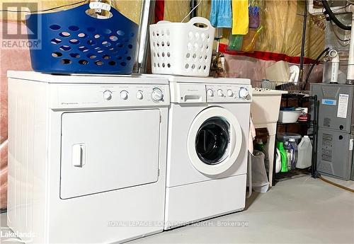 65 Savannah Cres, Wasaga Beach, ON - Indoor Photo Showing Laundry Room