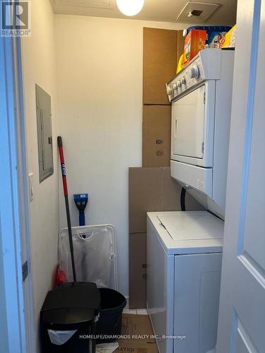 #2208 -70 Absolute Ave, Mississauga, ON - Indoor Photo Showing Laundry Room