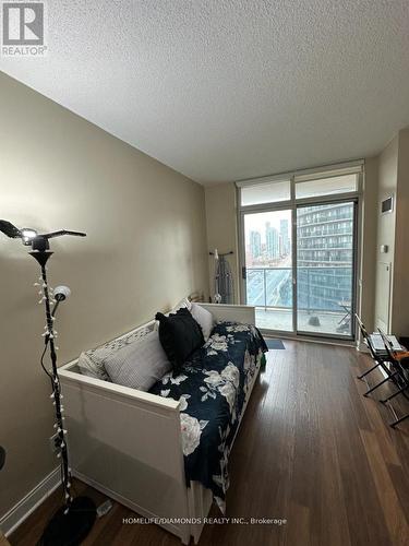 #2208 -70 Absolute Ave, Mississauga, ON - Indoor