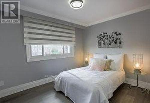 2581 Birch Crescent, Mississauga, ON - Indoor Photo Showing Bedroom