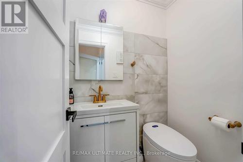 2581 Birch Crescent, Mississauga, ON - Indoor Photo Showing Bathroom