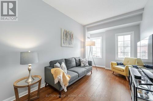 #304 -15 Windermere Ave, Toronto, ON - Indoor Photo Showing Living Room