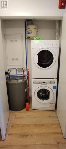 #411 -1800 Simcoe St N, Oshawa, ON - Indoor Photo Showing Laundry Room