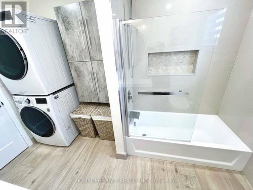 143 Sand Rd, East Gwillimbury, ON - Indoor Photo Showing Laundry Room