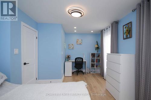 143 Sand Rd, East Gwillimbury, ON - Indoor Photo Showing Bedroom