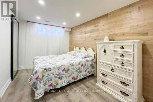 143 Sand Rd, East Gwillimbury, ON - Indoor Photo Showing Bedroom