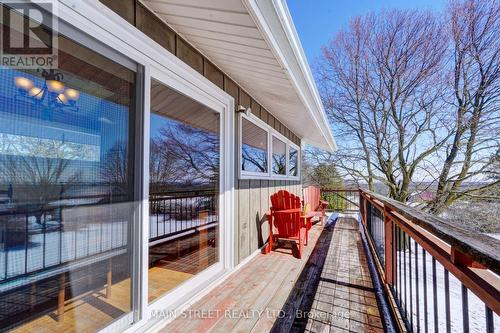 860 Reach Street, Scugog, ON - Outdoor With Exterior