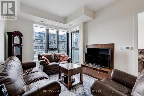 #804 -840 St Clair Ave W, Toronto, ON - Indoor Photo Showing Living Room