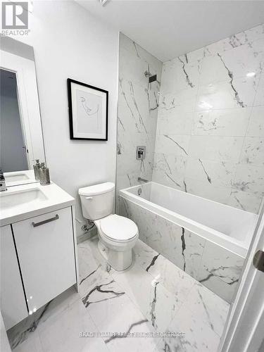 813 - 55 Ontario Street, Toronto, ON - Indoor Photo Showing Bathroom