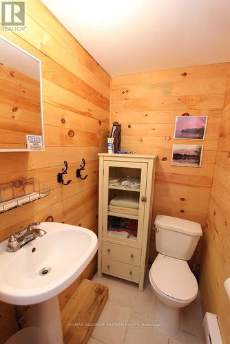 240 Burnt Dam Road, Havelock-Belmont-Methuen, ON - Indoor Photo Showing Bathroom