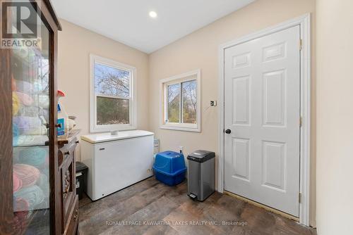 139 Southview Dr, Kawartha Lakes, ON - Indoor Photo Showing Laundry Room