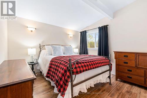139 Southview Dr, Kawartha Lakes, ON - Indoor Photo Showing Bedroom