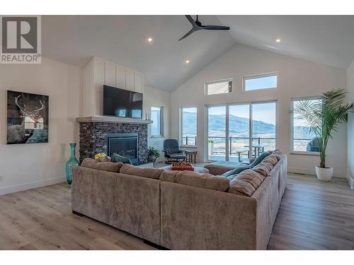 123 Ranchland Place, Coldstream, BC - Indoor Photo Showing Living Room With Fireplace