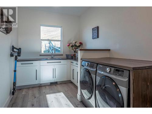 123 Ranchland Place, Coldstream, BC - Indoor Photo Showing Laundry Room