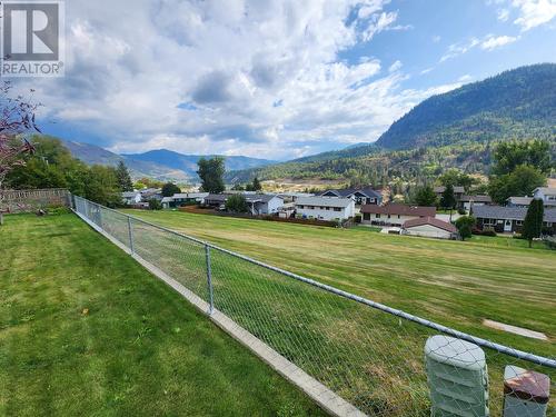 3850 Dogwood  Drive, Trail, BC - Outdoor With View