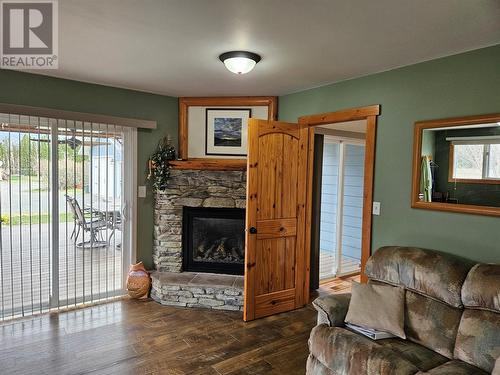 2202 Newton Road Lot# 17, Cawston, BC - Indoor Photo Showing Living Room With Fireplace