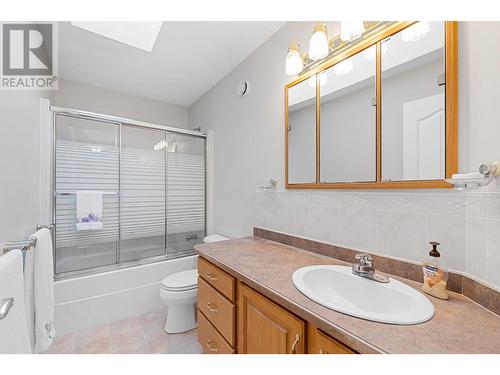 7604 Sage Drive, Coldstream, BC - Indoor Photo Showing Bathroom