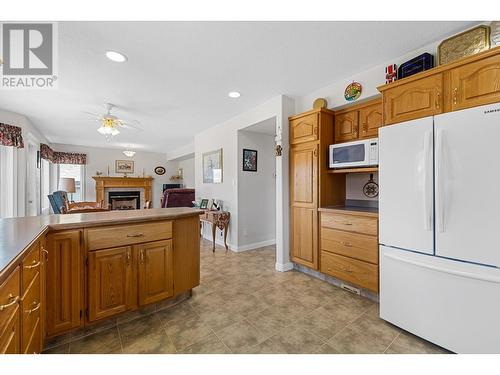 7604 Sage Drive, Coldstream, BC - Indoor Photo Showing Kitchen