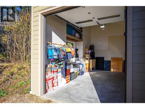 3500 65 Street Nw, Salmon Arm, BC - Indoor Photo Showing Garage