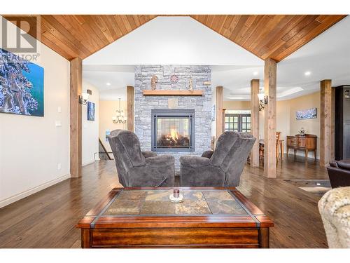 3500 65 Street Nw, Salmon Arm, BC - Indoor Photo Showing Living Room With Fireplace