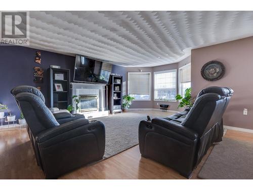 2906 Sullivan Crescent, Prince George, BC - Indoor Photo Showing Living Room With Fireplace