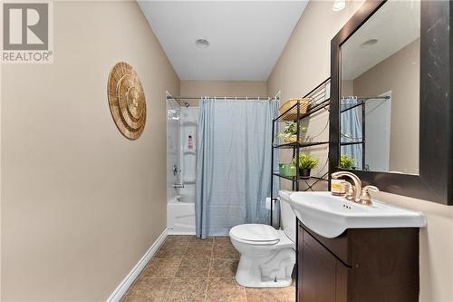 Main 4pce bathroom - 3025 White Lake Road, White Lake, ON - Indoor Photo Showing Bathroom