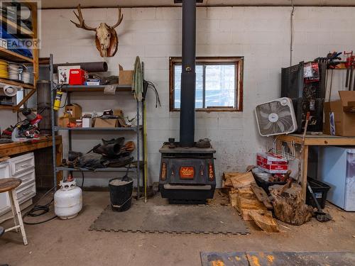 20412 Garnet Valley Road, Summerland, BC - Indoor Photo Showing Garage