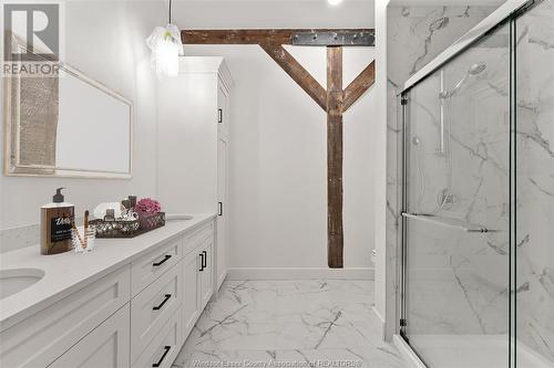 247 Brock Street Unit# 403, Amherstburg, ON - Indoor Photo Showing Bathroom