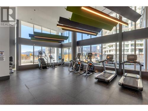 1191 Sunset Drive Unit# 805, Kelowna, BC - Indoor Photo Showing Gym Room