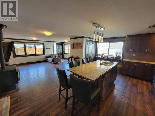 1445 Main Street, Keremeos, BC - Indoor Photo Showing Kitchen With Double Sink