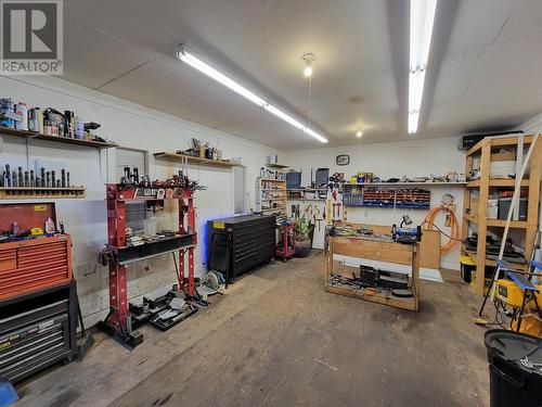 1445 Main Street, Keremeos, BC - Indoor Photo Showing Garage