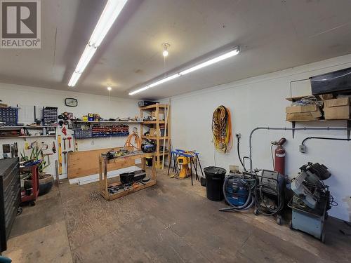 1445 Main Street, Keremeos, BC - Indoor Photo Showing Garage