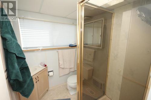 945 Kingfisher Place, Oliver, BC - Indoor Photo Showing Bathroom