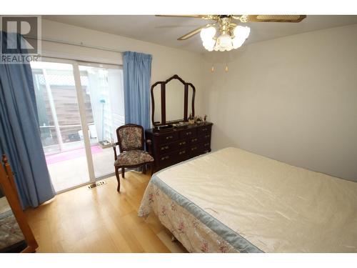 945 Kingfisher Place, Oliver, BC - Indoor Photo Showing Bedroom