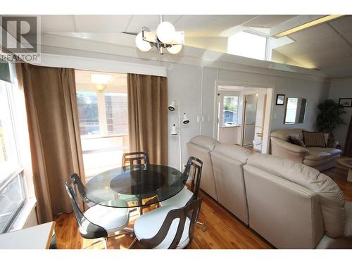 945 Kingfisher Place, Oliver, BC - Indoor Photo Showing Dining Room