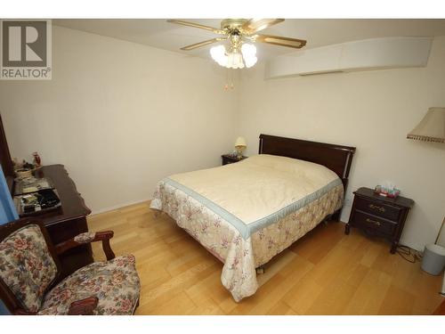 945 Kingfisher Place, Oliver, BC - Indoor Photo Showing Bedroom