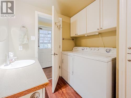 4904 Birch Lane, Barriere, BC - Indoor Photo Showing Laundry Room