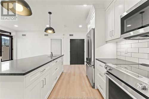 247 Brock Street Unit# 104, Amherstburg, ON - Indoor Photo Showing Kitchen With Upgraded Kitchen