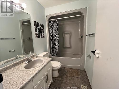 1540 Grand Marais East, Windsor, ON - Indoor Photo Showing Bathroom