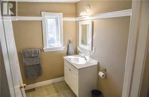 365 Christie Street, Pembroke, ON - Indoor Photo Showing Bathroom