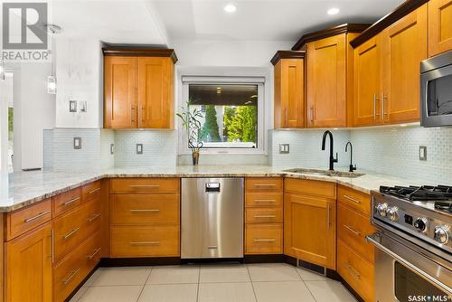 34 Leslie Place, Regina, SK - Indoor Photo Showing Kitchen With Upgraded Kitchen