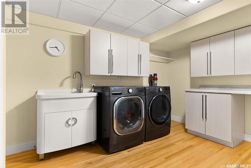 34 Leslie Place, Regina, SK - Indoor Photo Showing Laundry Room