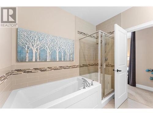 13166 Porter Drive, Lake Country, BC - Indoor Photo Showing Bathroom
