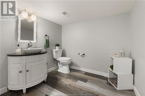 951 Elmwood Dr, Moncton, NB - Indoor Photo Showing Bathroom