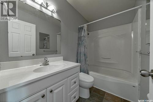 7301-7303 Bowman Avenue, Regina, SK - Indoor Photo Showing Bathroom