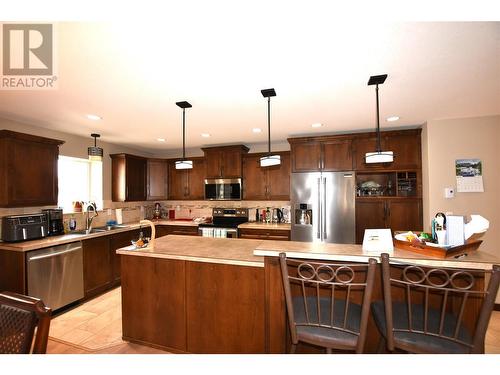 289 Argali Street, Vernon, BC - Indoor Photo Showing Kitchen With Stainless Steel Kitchen With Upgraded Kitchen