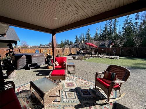 940 Wally'S Way, French Creek, BC - Outdoor With Deck Patio Veranda With Exterior