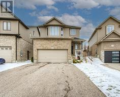 323 THORNHILL PL  Waterloo, ON N2T 0A9