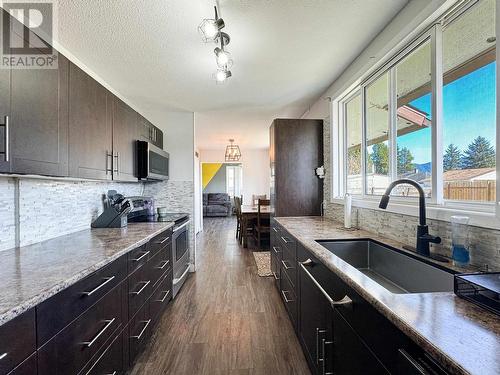 29 Saguenay Street, Kitimat, BC - Indoor Photo Showing Kitchen With Upgraded Kitchen