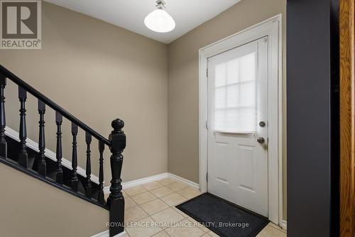 24 Grove St, Belleville, ON - Indoor Photo Showing Other Room